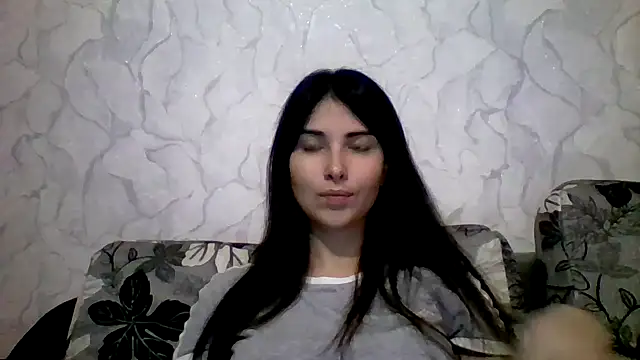 Marina Edwards online show from October 7, 2025, 5:58 pm