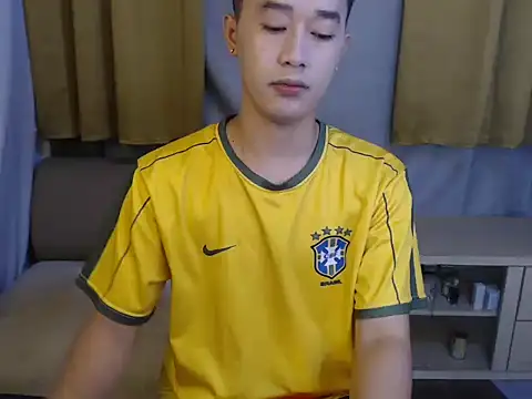 Snapshot of mr_chandy chatting on October 8, 2025, 10:06 am mr chandy online show from October 8, 2025, 10:06 am