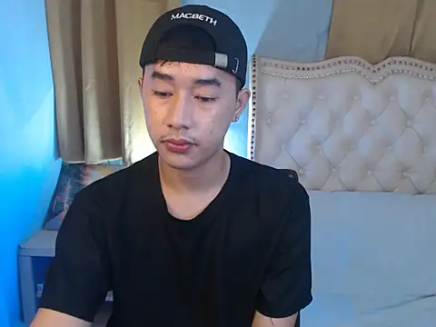 Snapshot of mr_chandy chatting on October 18, 2025, 10:39 am mr chandy online show from October 18, 2025, 10:39 am