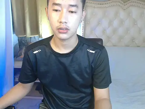 Snapshot of mr_chandy chatting on October 17, 2025, 10:29 am mr chandy online show from October 17, 2025, 10:29 am