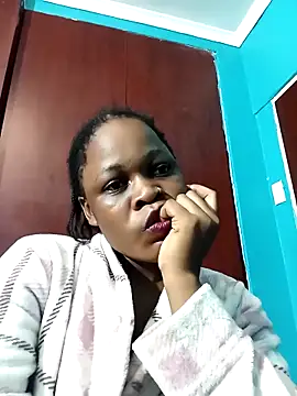 BlondieBitch online show from February 9, 2026, 3:32 pm