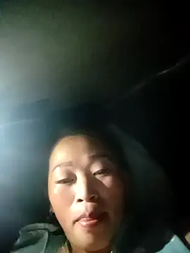 Zuzi-nini online show from October 1, 2025, 3:49 pm