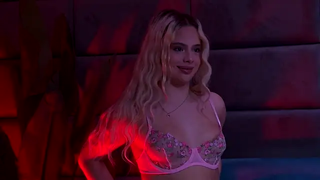 YssabelFox online show from November 21, 2025, 3:44 pm