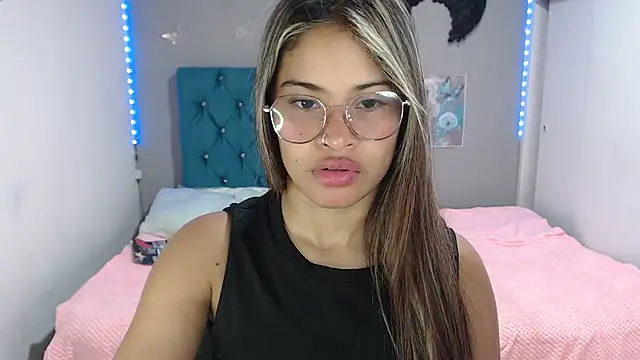 Snapshot of mia_sexgirl chatting on June 22, 2026, 12:13 pm mia sexgirl online show from June 22, 2026, 12:13 pm
