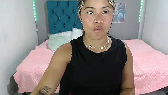 Snapshot of mia_sexgirl chatting on June 3, 2026, 2:33 pm mia sexgirl online show from June 3, 2026, 2:33 pm