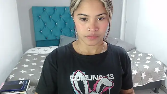 mia sexgirl online show from May 7, 2026, 12:19 pm