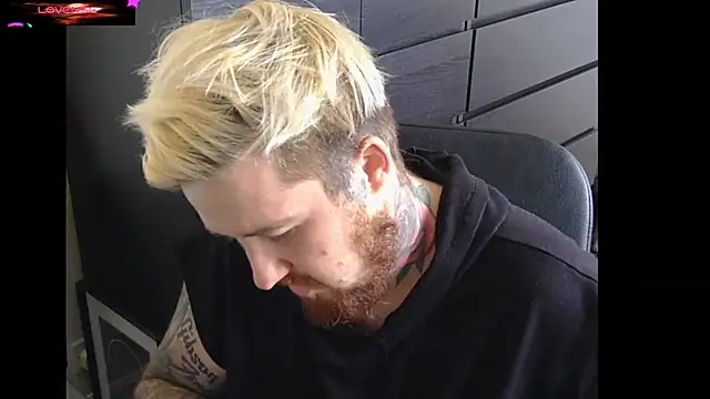 Snapshot of ThatAltGuy chatting on September 30, 2025, 10:10 am ThatAltGuy online show from September 30, 2025, 10:10 am