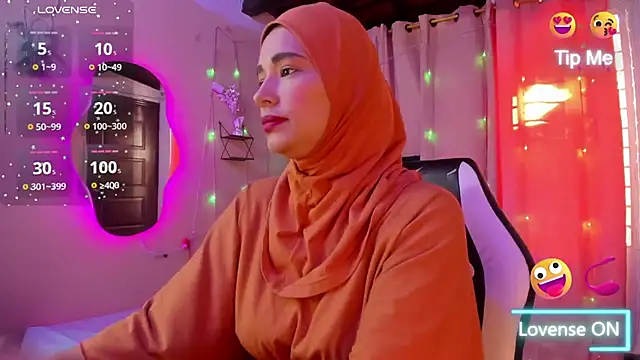 ShanaJamil online show from October 28, 2025, 12:04 pm