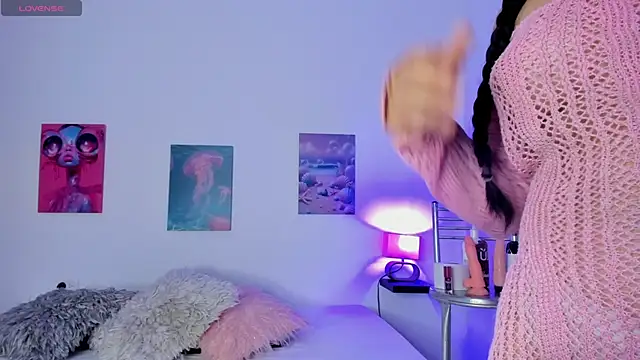 saray rivas18 online show from October 9, 2025, 11:22 am