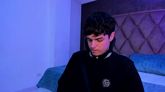 Declan-Fox online show from February 5, 2026, 3:35 am