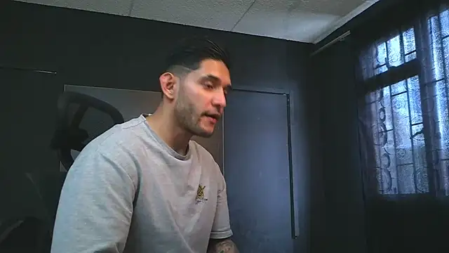 Snapshot of RichardMilleer chatting on July 31, 2026, 5:10 pm RichardMilleer online show from July 31, 2026, 5:10 pm