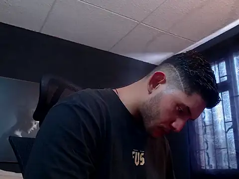 Snapshot of RichardMilleer chatting on November 19, 2025, 2:06 pm RichardMilleer online show from November 19, 2025, 2:06 pm