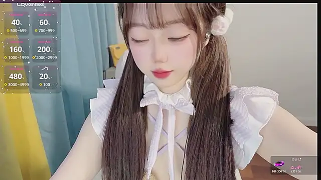 Snapshot of Lucky_Cici chatting on March 15, 2026, 10:39 pm Lucky Cici online show from March 15, 2026, 10:39 pm