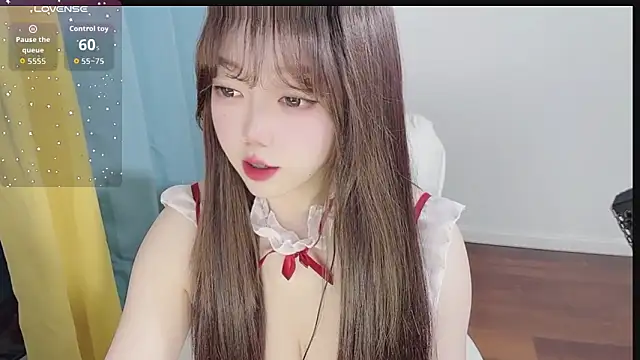 Snapshot of Lucky_Cici chatting on March 10, 2026, 10:25 pm Lucky Cici online show from March 10, 2026, 10:25 pm