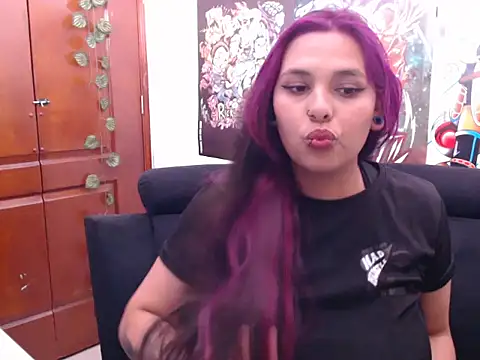 Snapshot of Rose_Jessy chatting on September 14, 2025, 2:45 am Rose Jessy online show from September 14, 2025, 2:45 am