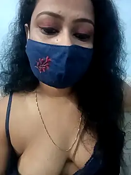 Snapshot of Deliciouskimi chatting on November 14, 2025, 10:08 am Deliciouskimi online show from November 14, 2025, 10:08 am