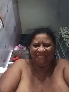 Snapshot of Rosabela04 chatting on May 28, 2026, 8:22 am Rosabela04 online show from May 28, 2026, 8:22 am