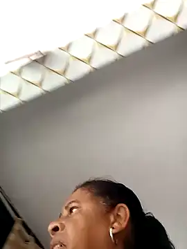 Snapshot of Rosabela04 chatting on November 28, 2025, 3:01 pm Rosabela04 online show from November 28, 2025, 3:01 pm