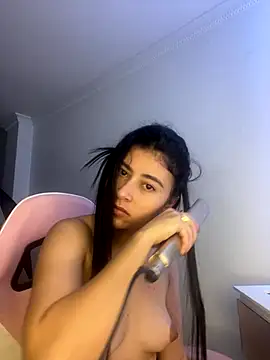 Isabella Montoya online show from October 7, 2025, 2:29 pm