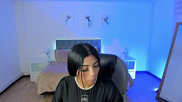 Snapshot of Sofia_collen_ chatting on November 18, 2025, 7:50 pm Sofia collen online show from November 18, 2025, 7:50 pm