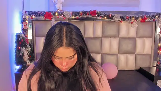 abbiecollins js online show from December 4, 2025, 4:00 am