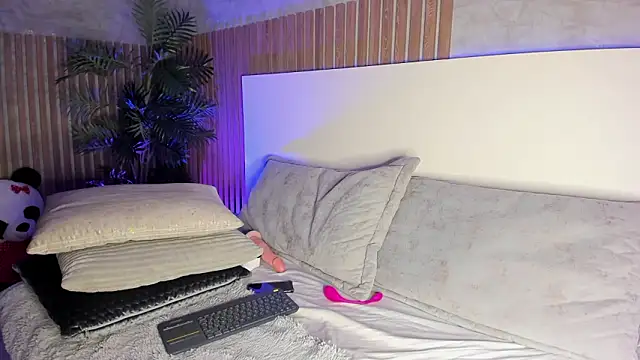 Snapshot of Amber_Santana chatting on March 14, 2026, 12:05 am Amber Santana online show from March 14, 2026, 12:05 am