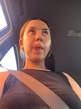 Snapshot of coupleyys chatting on November 13, 2025, 9:08 pm coupleyys online show from November 13, 2025, 9:08 pm