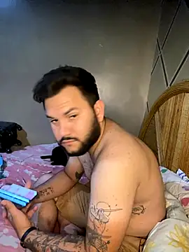 Snapshot of coupleyys chatting on November 30, 2025, 8:42 pm coupleyys online show from November 30, 2025, 8:42 pm