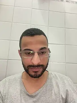 pauzudomoreno1 online show from February 3, 2026, 2:10 am