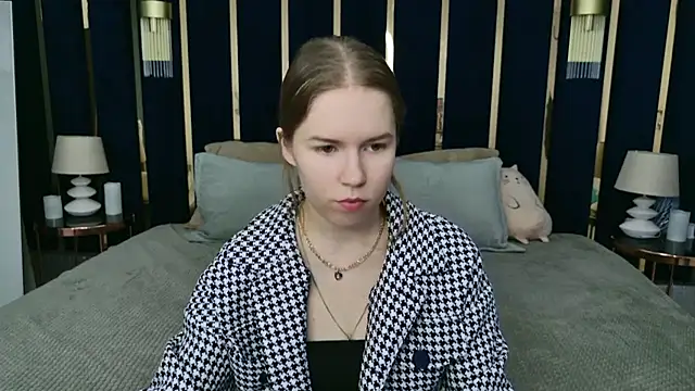 Snapshot of Alida_Brice chatting on November 9, 2025, 5:33 am Alida Brice online show from November 9, 2025, 5:33 am