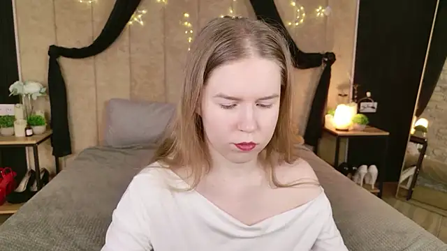 Snapshot of Alida_Brice chatting on March 16, 2026, 5:37 am Alida Brice online show from March 16, 2026, 5:37 am