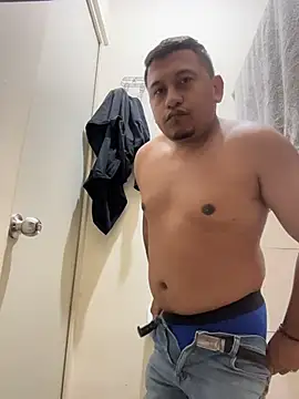 dannybs05 online show from November 11, 2025, 4:40 am