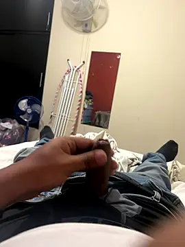 dannybs05 online show from October 17, 2025, 5:44 am