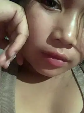 Snapshot of Luna-xinh04 chatting on September 13, 2025, 1:33 pm Luna-xinh04 online show from September 13, 2025, 1:33 pm