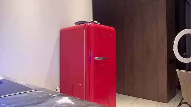 Orlinah online show from November 4, 2025, 4:33 pm