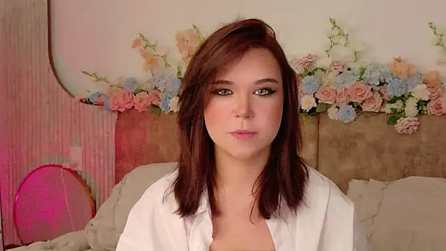 Lilith Bonheur online show from May 6, 2026, 1:20 am