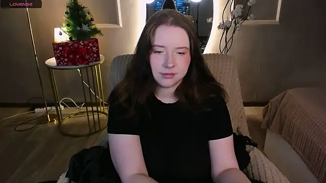 Snapshot of Selena_Muse chatting on December 14, 2025, 1:28 pm Selena Muse online show from December 14, 2025, 1:28 pm