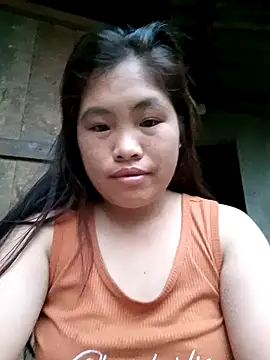 Luyen004 online show from April 14, 2026, 10:48 pm