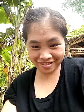 Luyen004 online show from April 22, 2026, 5:03 am