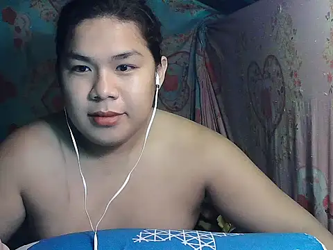 Snapshot of Huntrix2025 chatting on June 3, 2026, 12:39 pm Huntrix2025 online show from June 3, 2026, 12:39 pm
