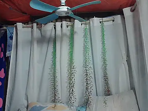 Huntrix2025 online show from January 6, 2026, 10:03 pm