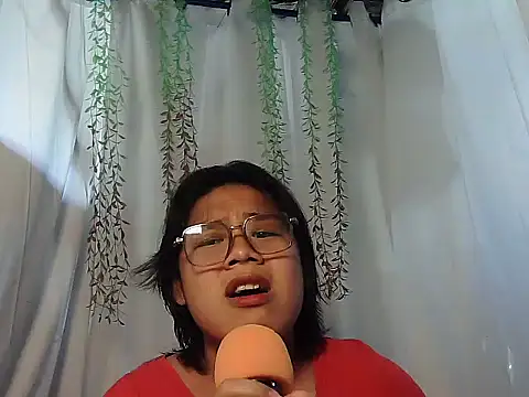 Snapshot of Huntrix2025 chatting on November 29, 2025, 1:39 am Huntrix2025 online show from November 29, 2025, 1:39 am