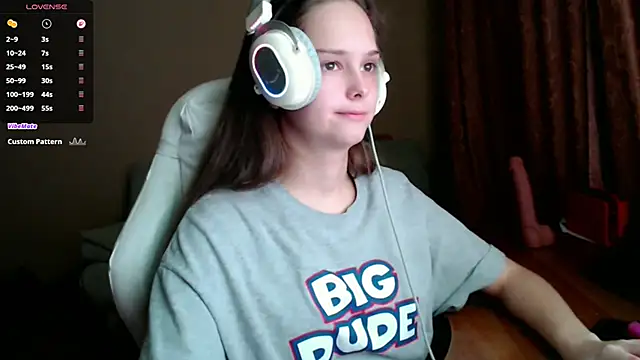 Snapshot of SharybbFace chatting on October 26, 2025, 3:12 pm SharybbFace online show from October 26, 2025, 3:12 pm