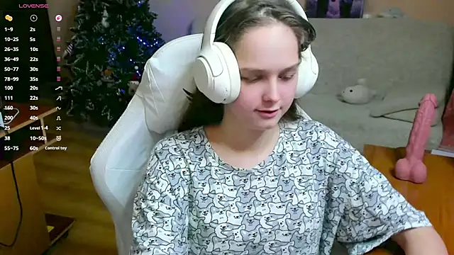 Snapshot of SharybbFace chatting on November 13, 2025, 3:49 pm SharybbFace online show from November 13, 2025, 3:49 pm