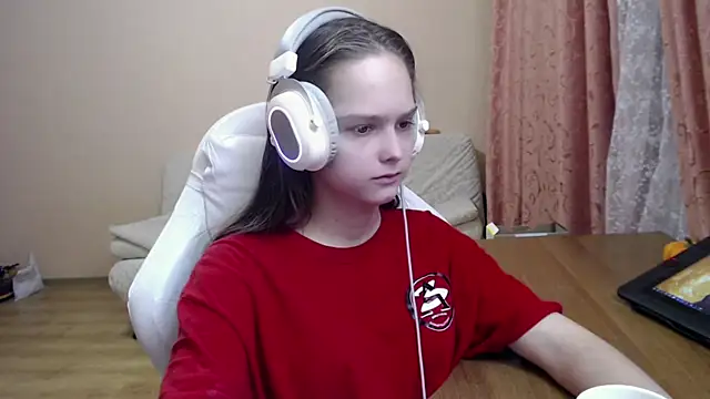 Snapshot of SharybbFace chatting on October 18, 2025, 3:25 pm SharybbFace online show from October 18, 2025, 3:25 pm