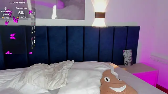 Snapshot of SharonLovee chatting on November 22, 2025, 10:08 pm SharonLovee online show from November 22, 2025, 10:08 pm