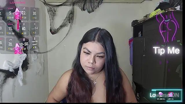 Snapshot of SabrinaSalazar11_ chatting on October 27, 2025, 5:08 am SabrinaSalazar11 online show from October 27, 2025, 5:08 am