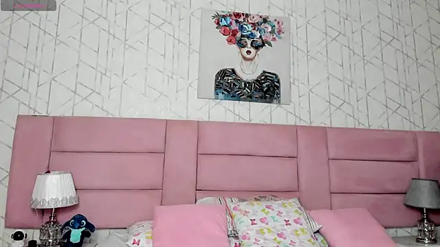 Snapshot of ChloeLaurentt chatting on May 20, 2026, 1:19 pm ChloeLaurentt online show from May 20, 2026, 1:19 pm