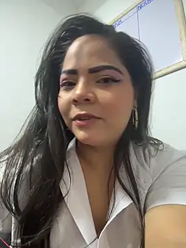 Snapshot of ROUSE_SINCLAIR chatting on October 18, 2025, 7:49 pm ROUSE SINCLAIR online show from October 18, 2025, 7:49 pm