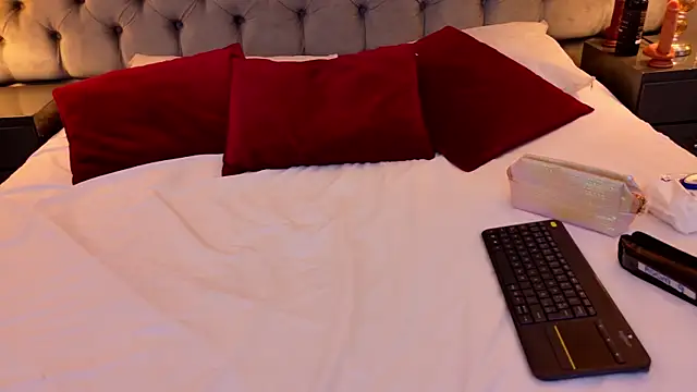 LaylaaDoll online show from November 24, 2025, 7:14 pm